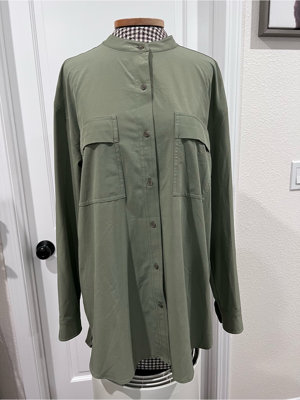 PrAna women’s large Olive Green Utility Tunic Shirt Long Sleeve Button Up Pocket